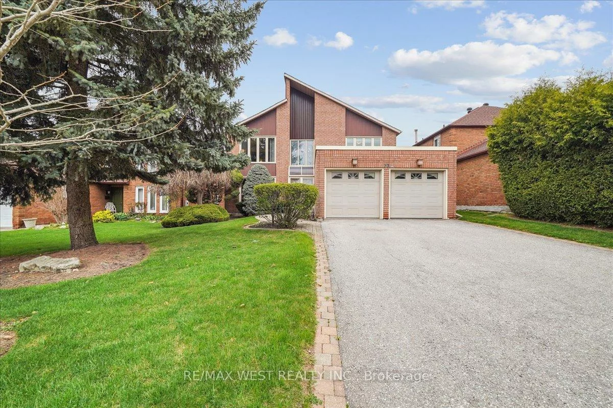 32, Delancey, Markville, Markham