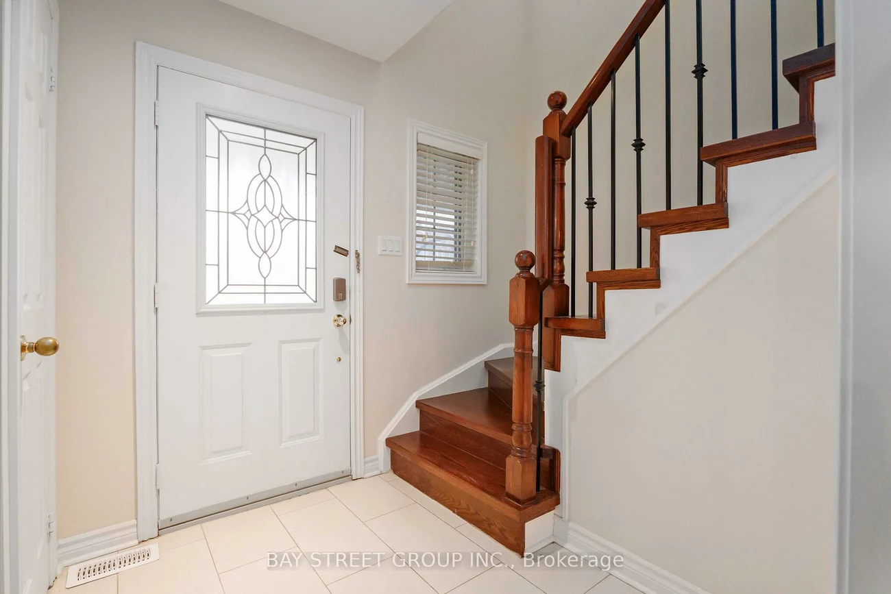 25, Maple Ridge, Greensborough, Markham