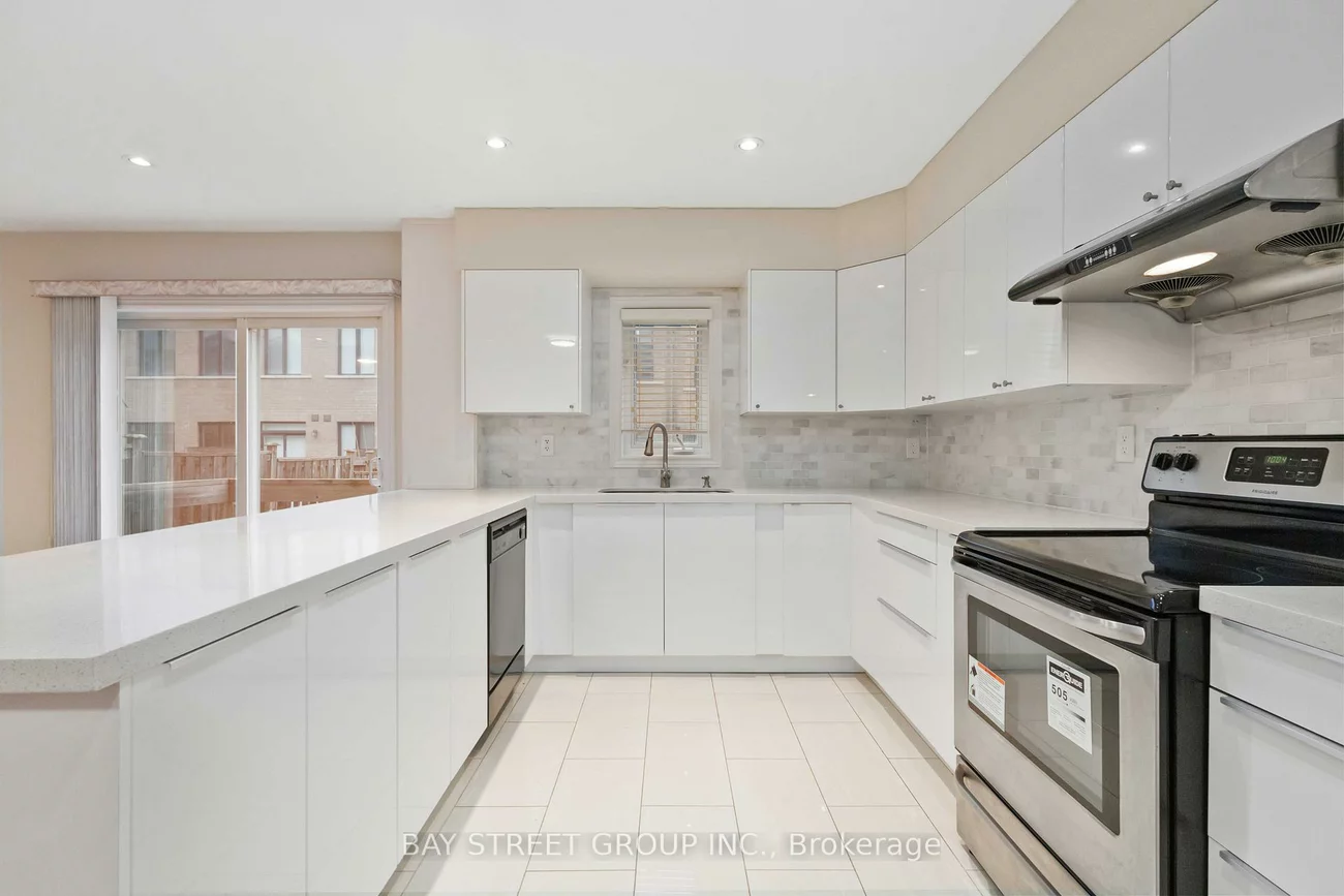 25, Maple Ridge, Greensborough, Markham