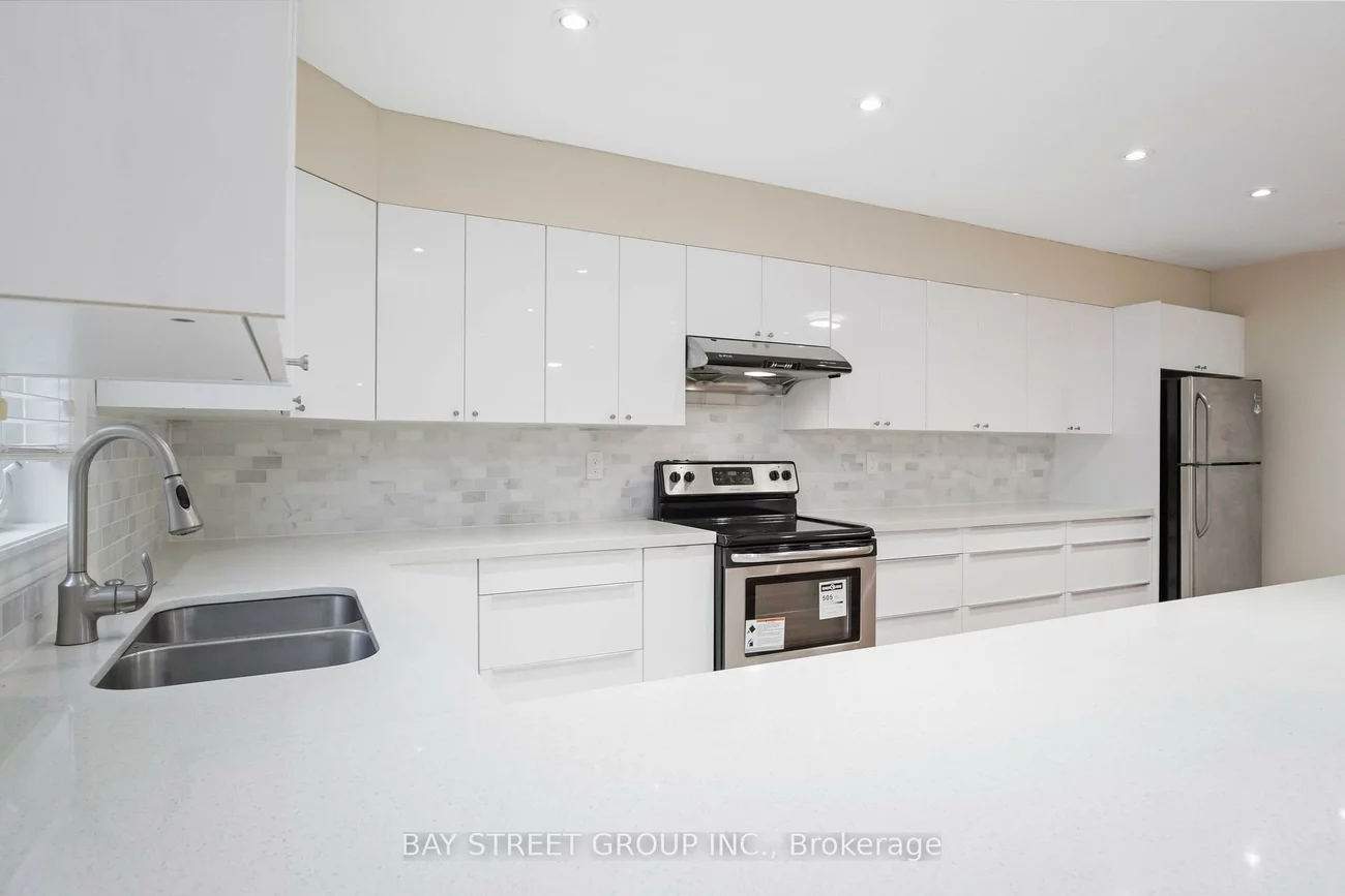 25, Maple Ridge, Greensborough, Markham