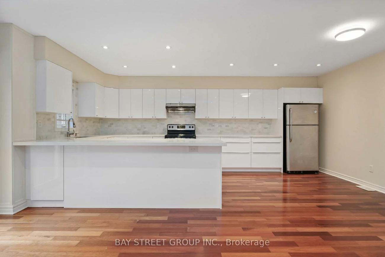 25, Maple Ridge, Greensborough, Markham