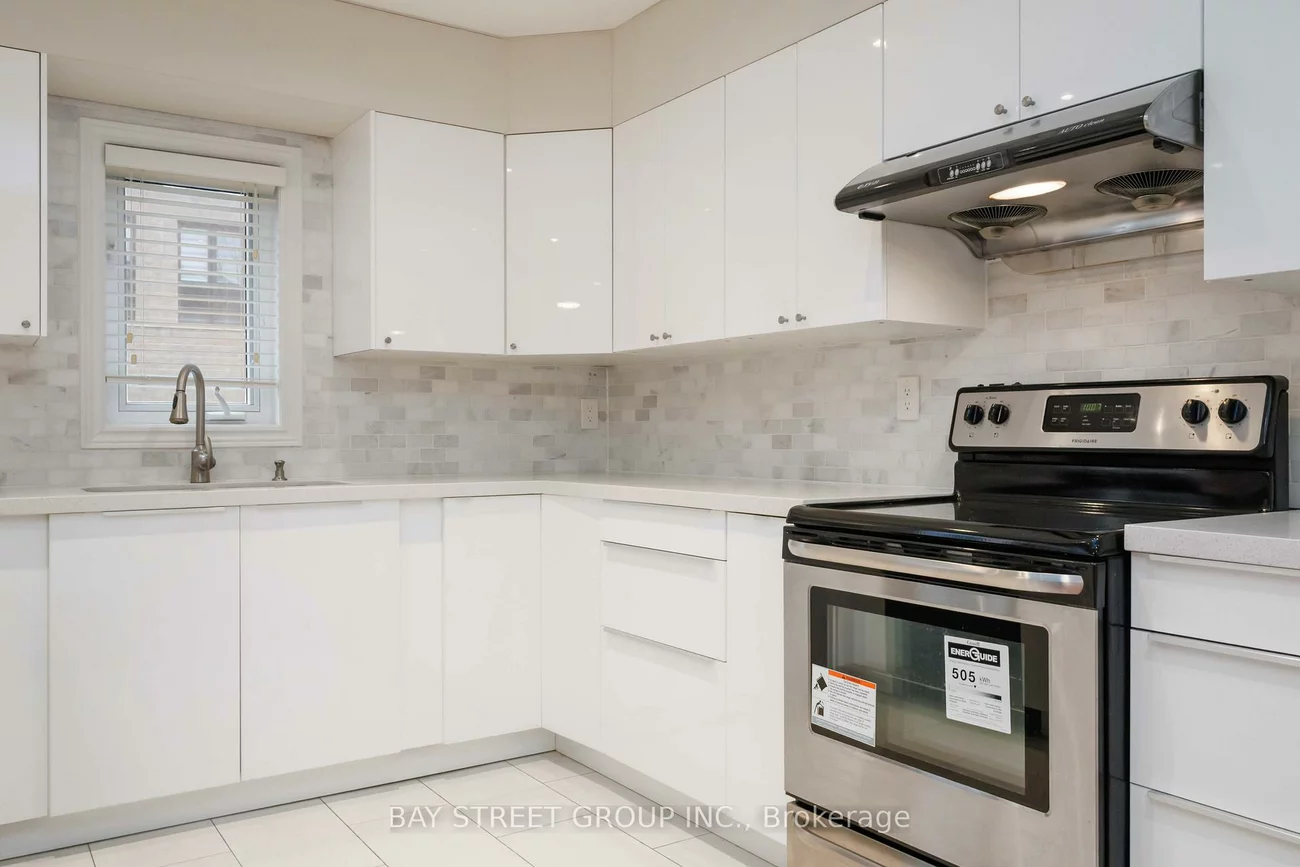 25, Maple Ridge, Greensborough, Markham