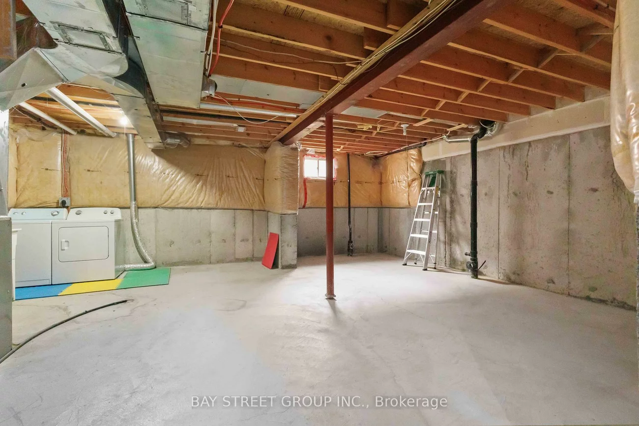 25, Maple Ridge, Greensborough, Markham
