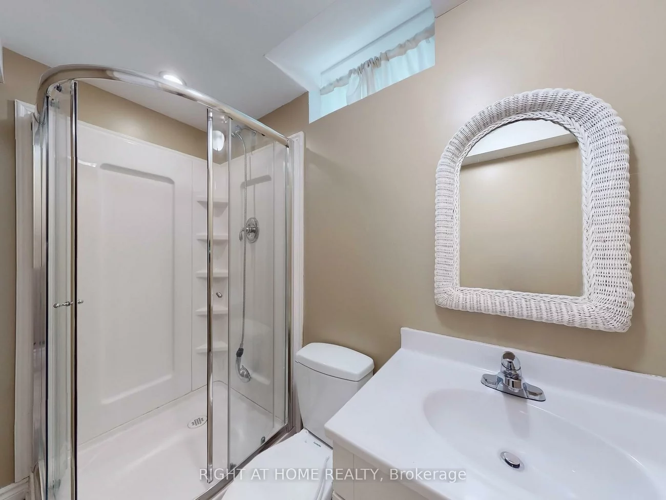 94, Reginald, Markham Village, Markham