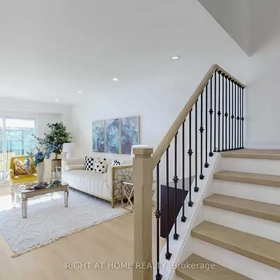 94, Reginald, Markham Village, Markham