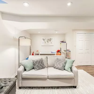 64, Lilac, Aileen-Willowbrook, Markham