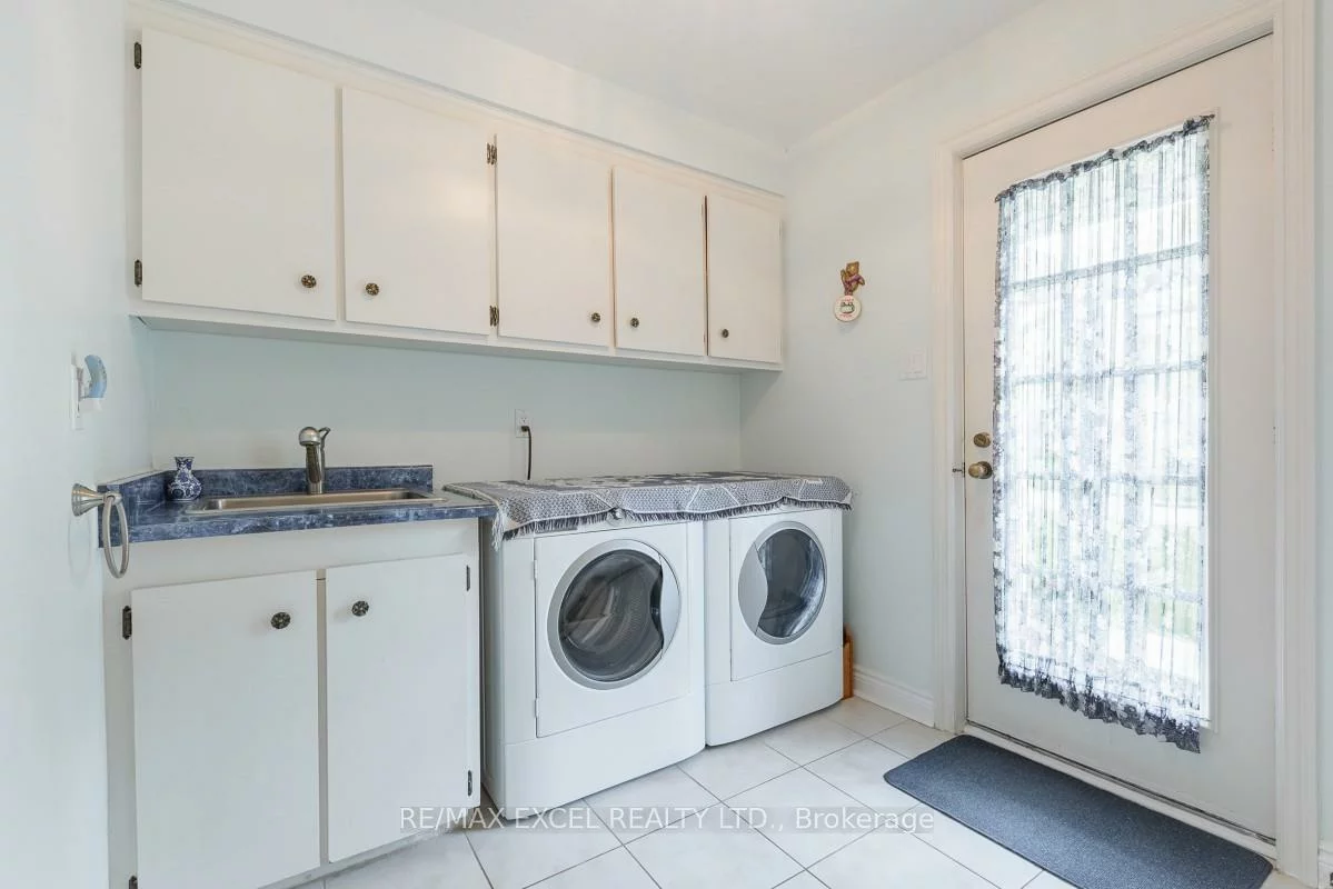 8, Boyd, Victoria Square, Markham
