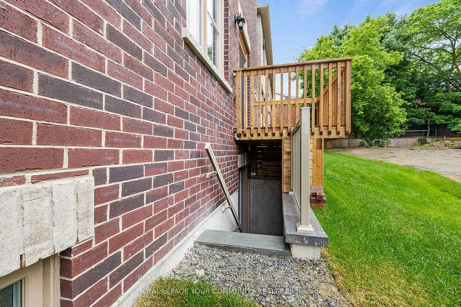 14, Deer Park, Old Markham Village, Markham