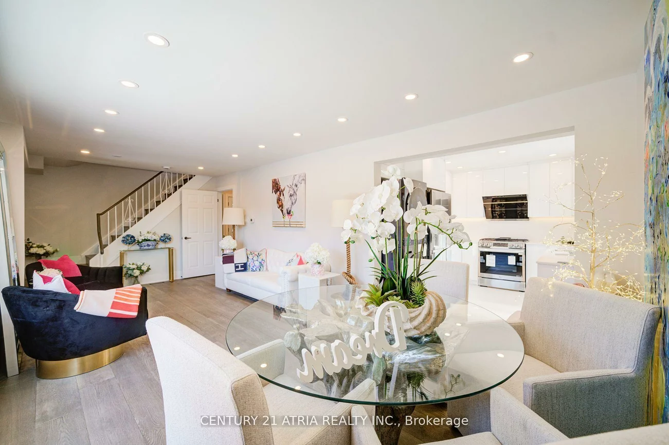 1, Hamilton Hall, Markham Village, Markham