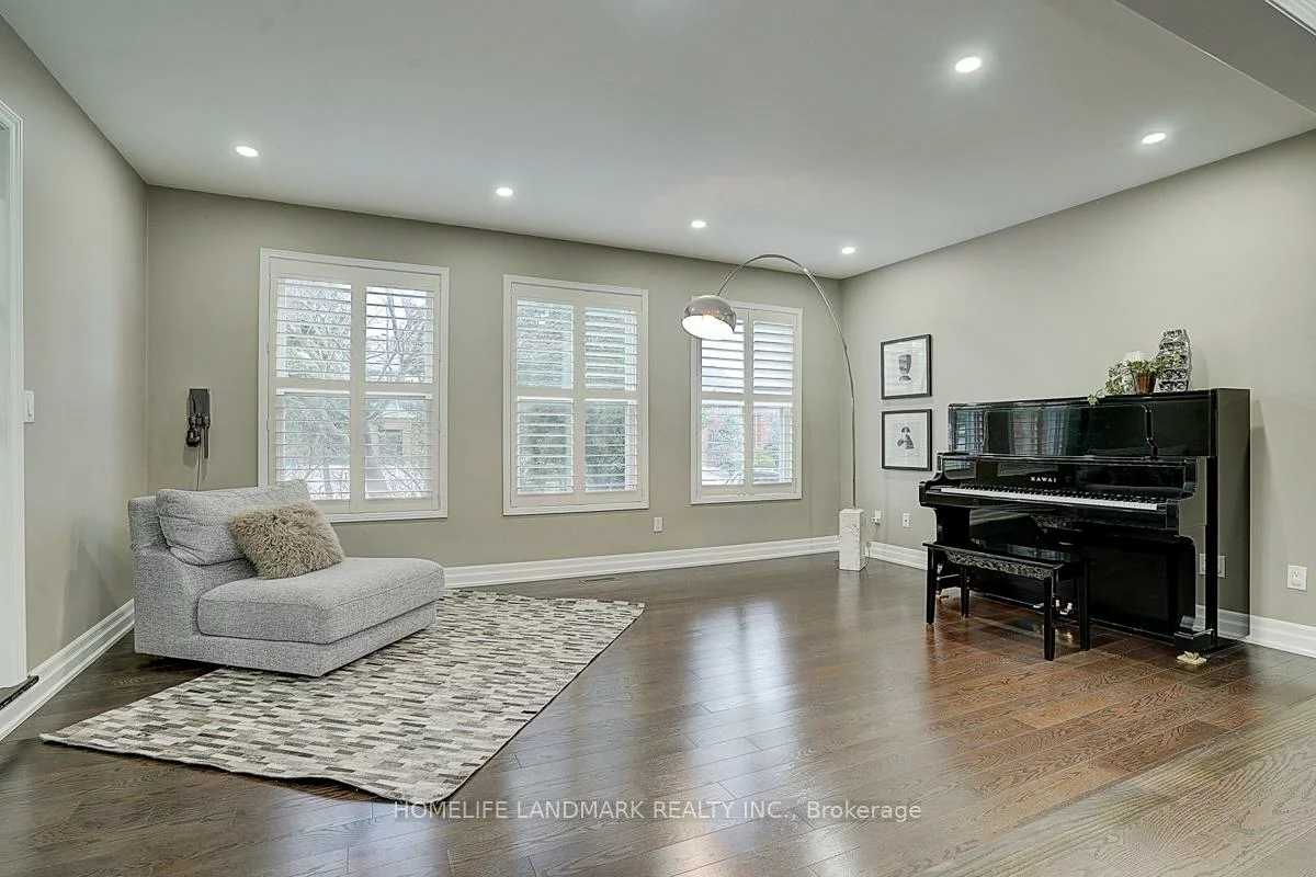 74, Webber, Unionville, Markham