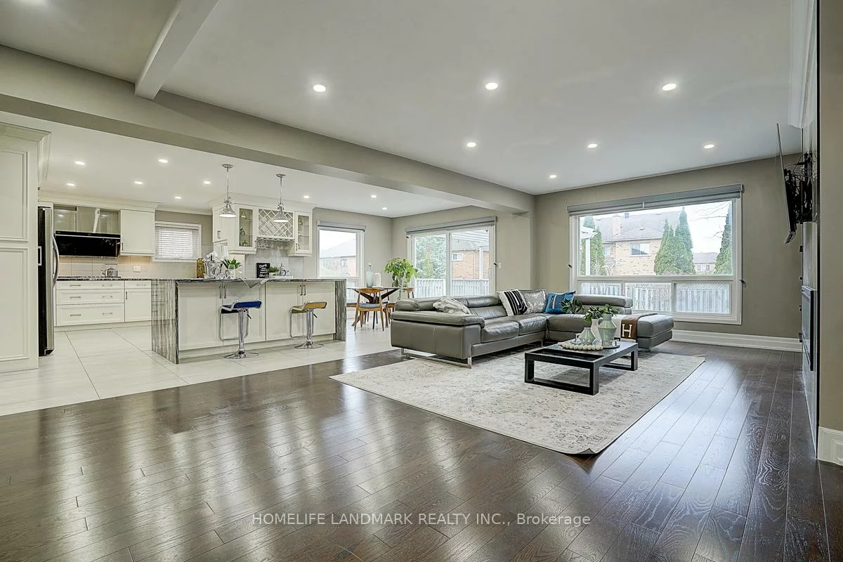 74, Webber, Unionville, Markham