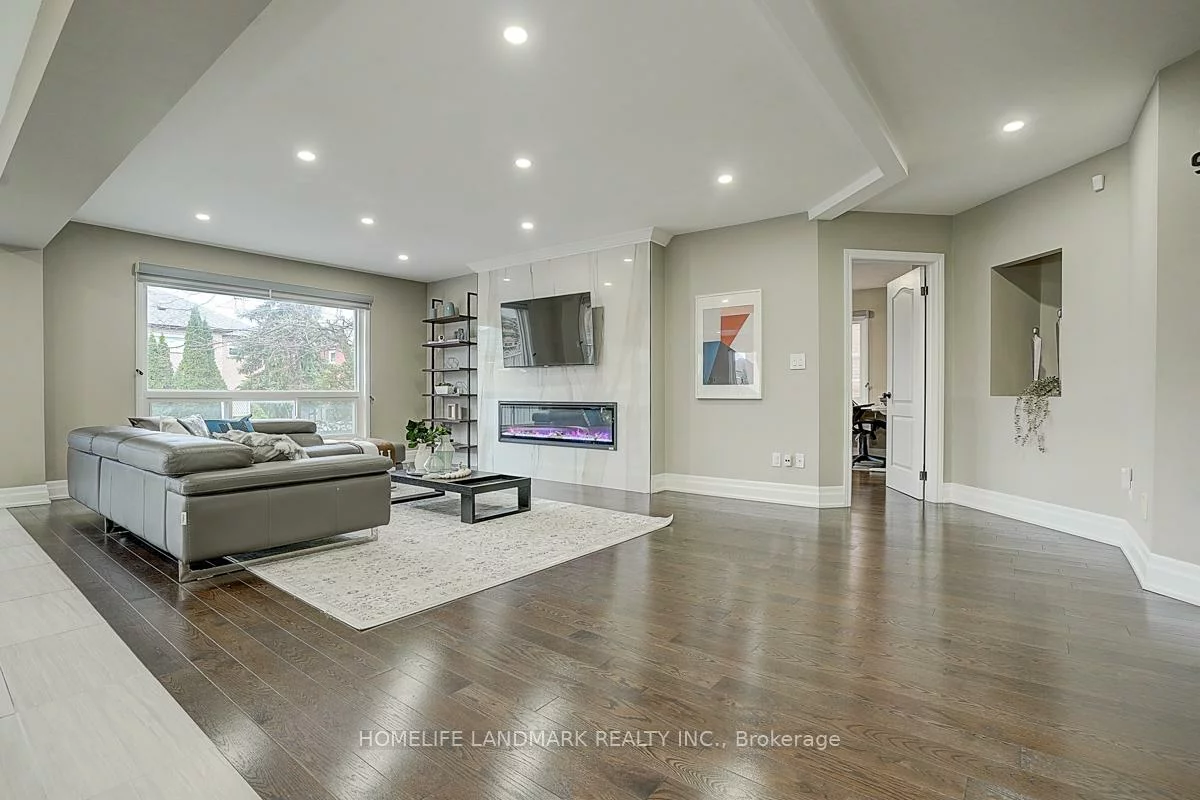 74, Webber, Unionville, Markham