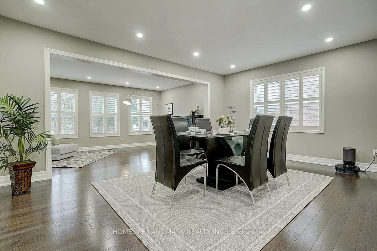 74, Webber, Unionville, Markham