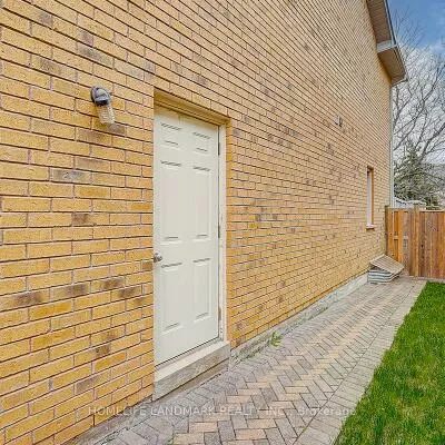 74, Webber, Unionville, Markham