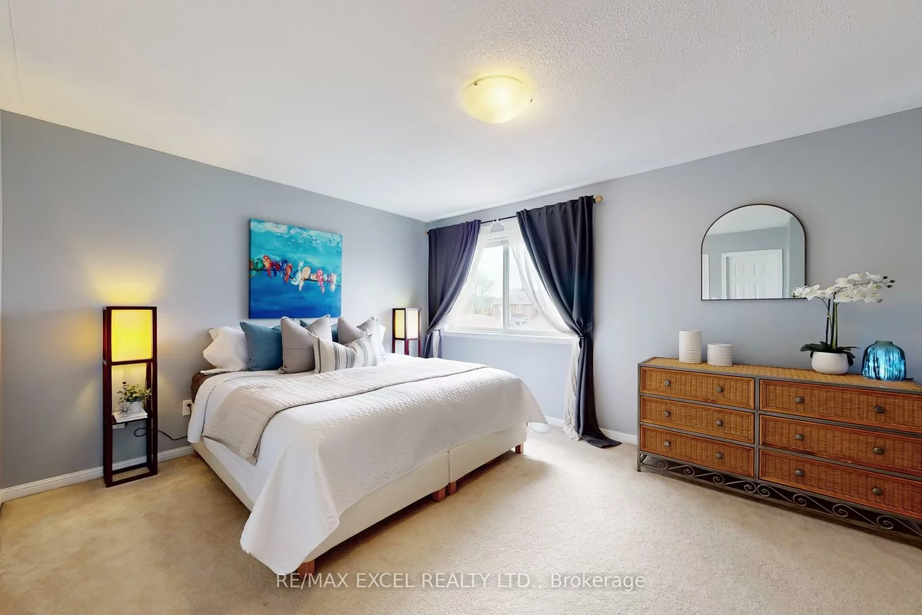 318, Country Glen, Cornell, Markham