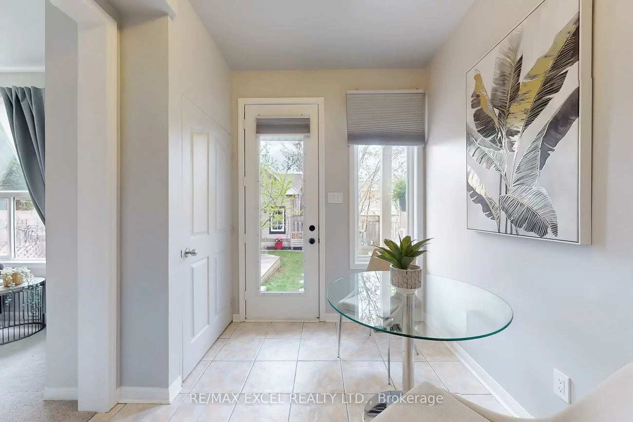 318, Country Glen, Cornell, Markham