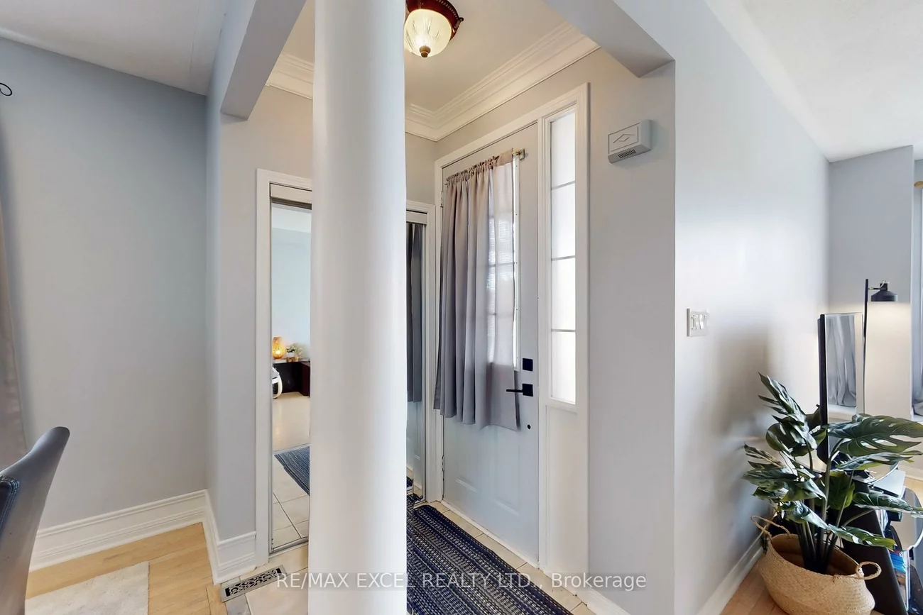 318, Country Glen, Cornell, Markham