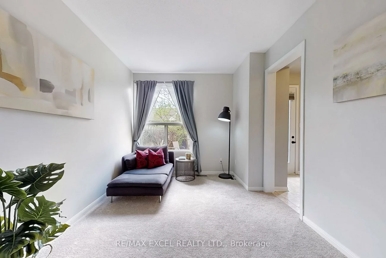 318, Country Glen, Cornell, Markham