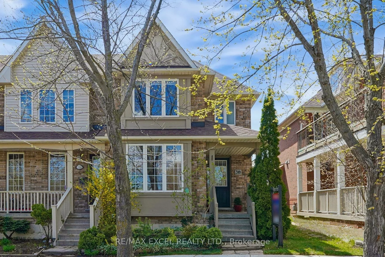 318, Country Glen, Cornell, Markham
