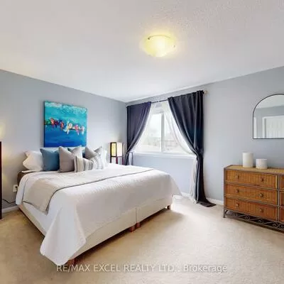 318, Country Glen, Cornell, Markham