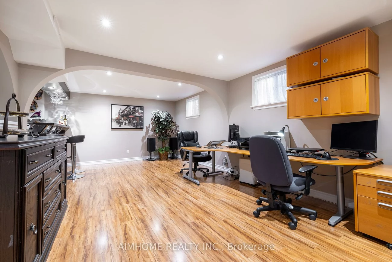 83, Emmeloord, Unionville, Markham