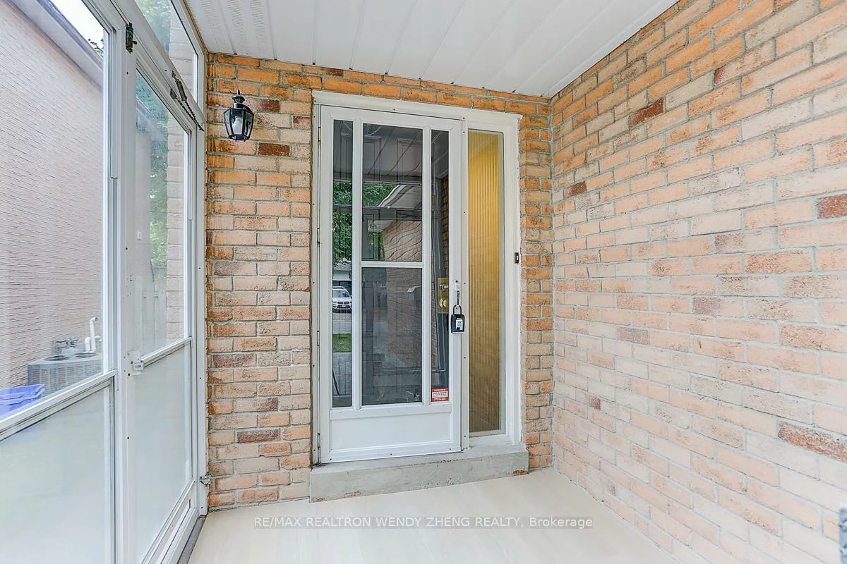 12, WOOLEN MILL, Raymerville, Markham