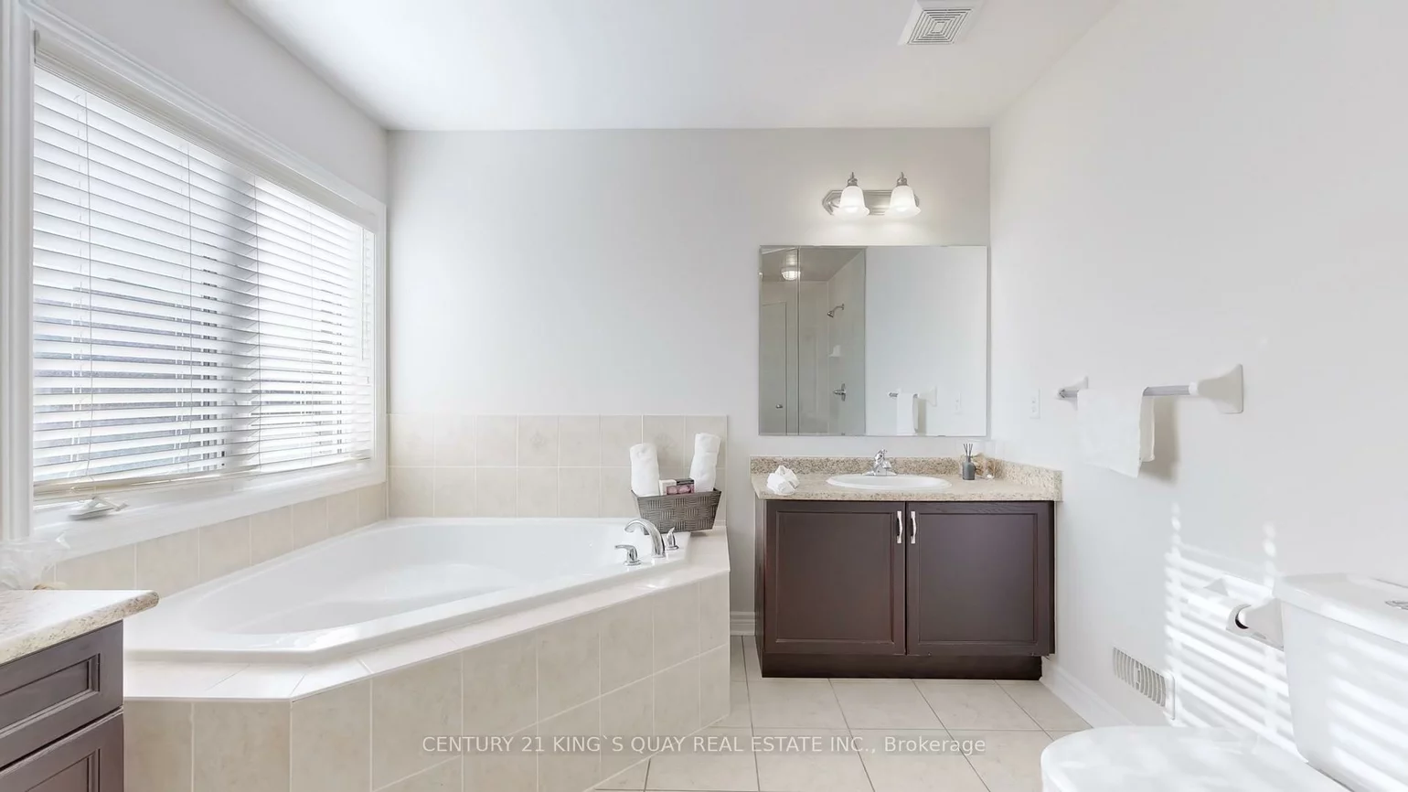 22, Maybreeze, Greensborough, Markham