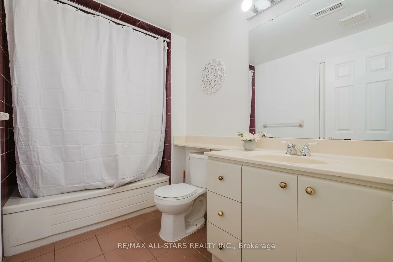 10, Heathmore, Unionville, Markham