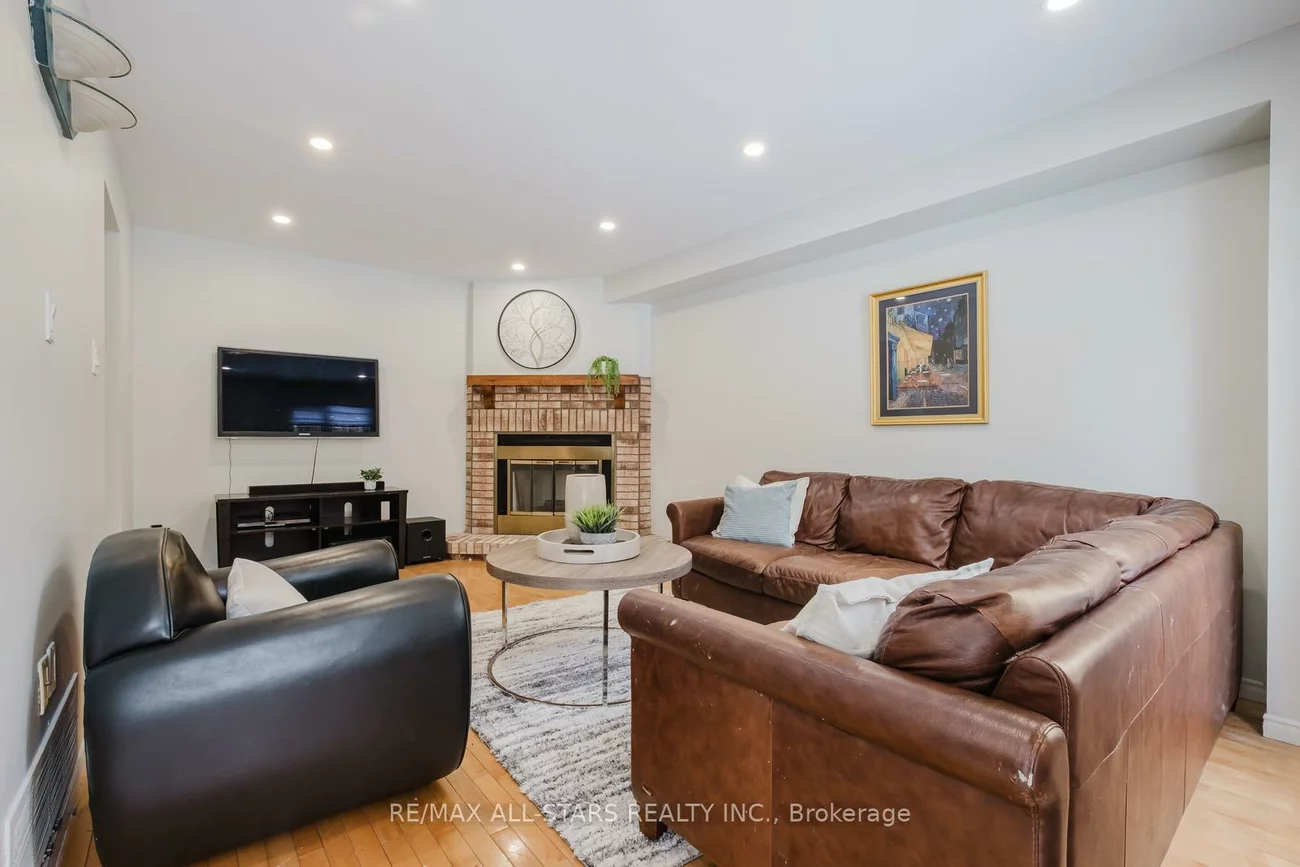 10, Heathmore, Unionville, Markham