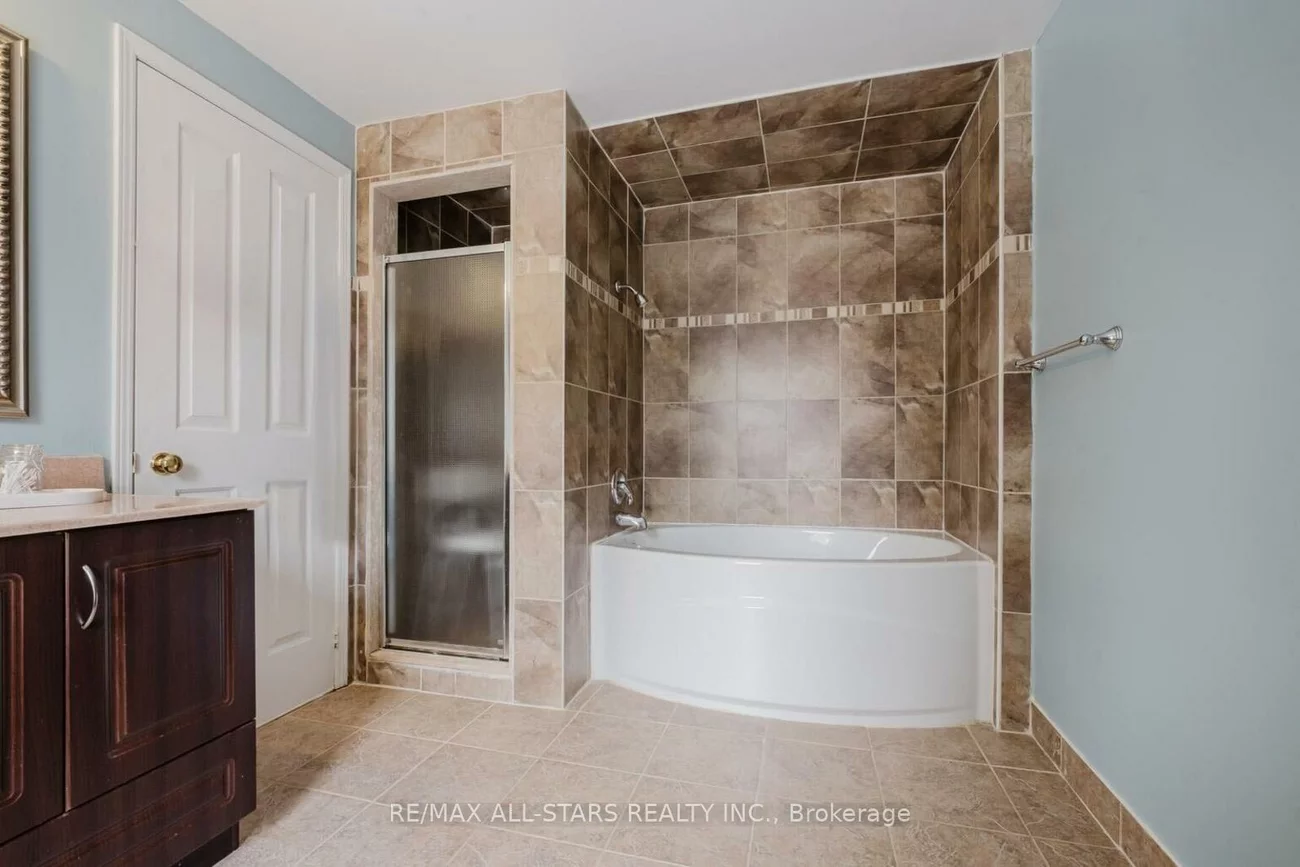 10, Heathmore, Unionville, Markham