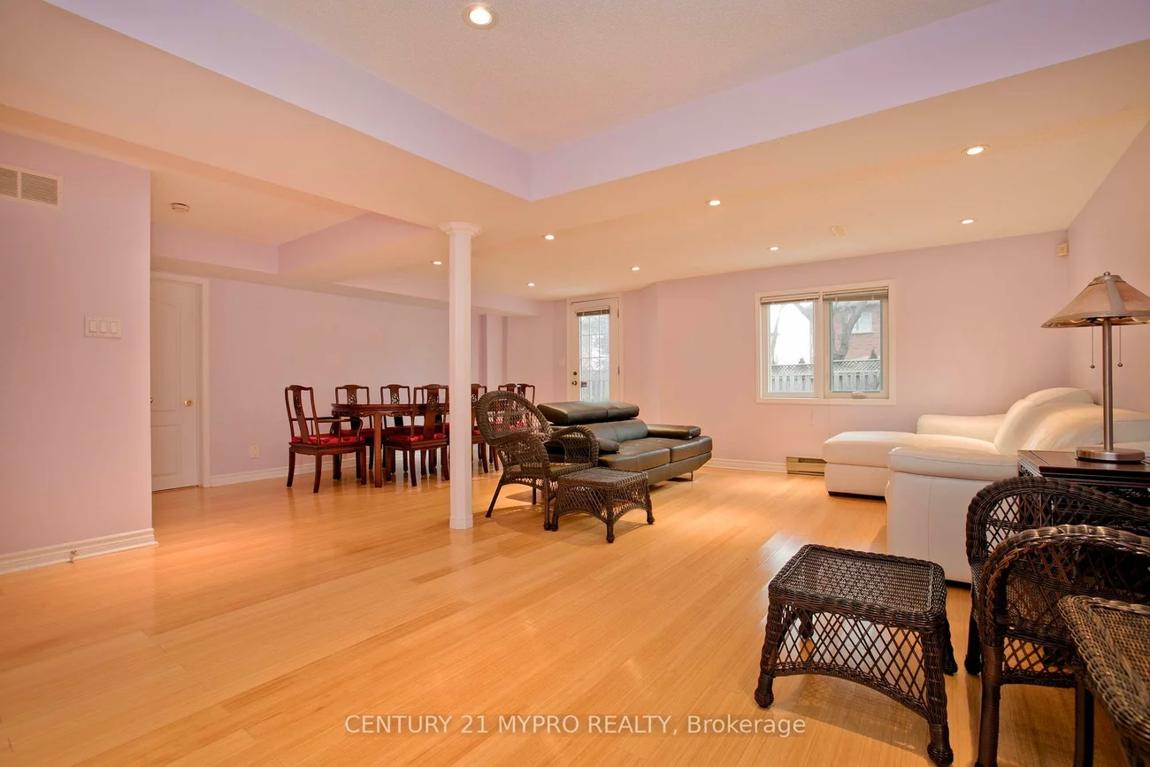 29, Webber, Unionville, Markham