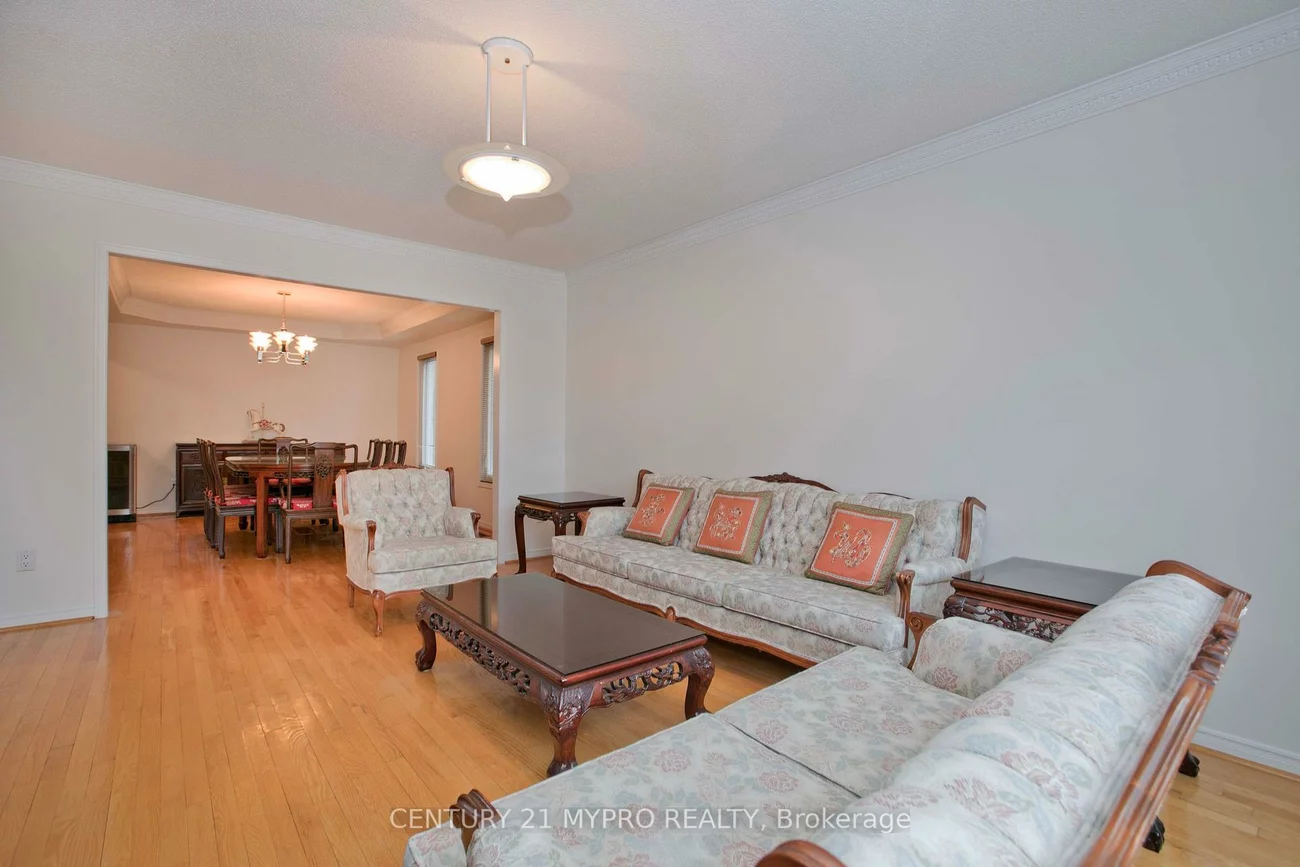 29, Webber, Unionville, Markham