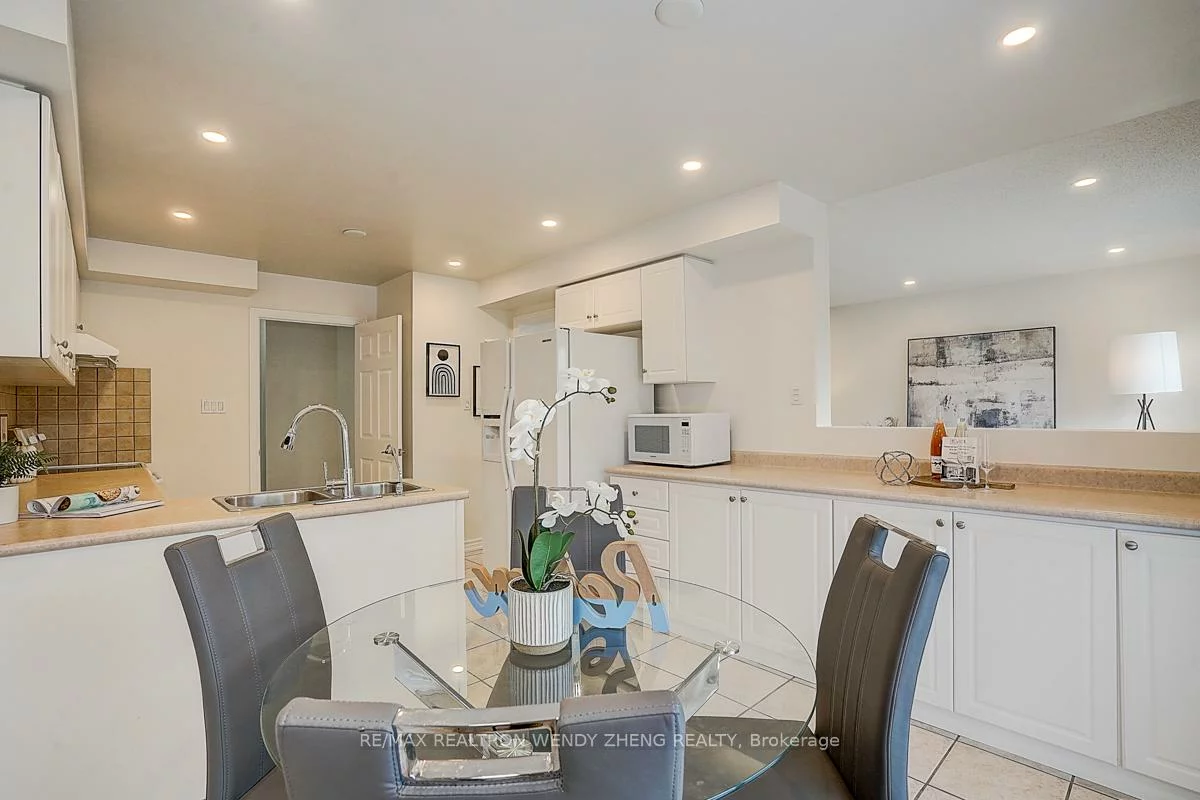 46, Ian Baron, Village Green-South Unionville, Markham