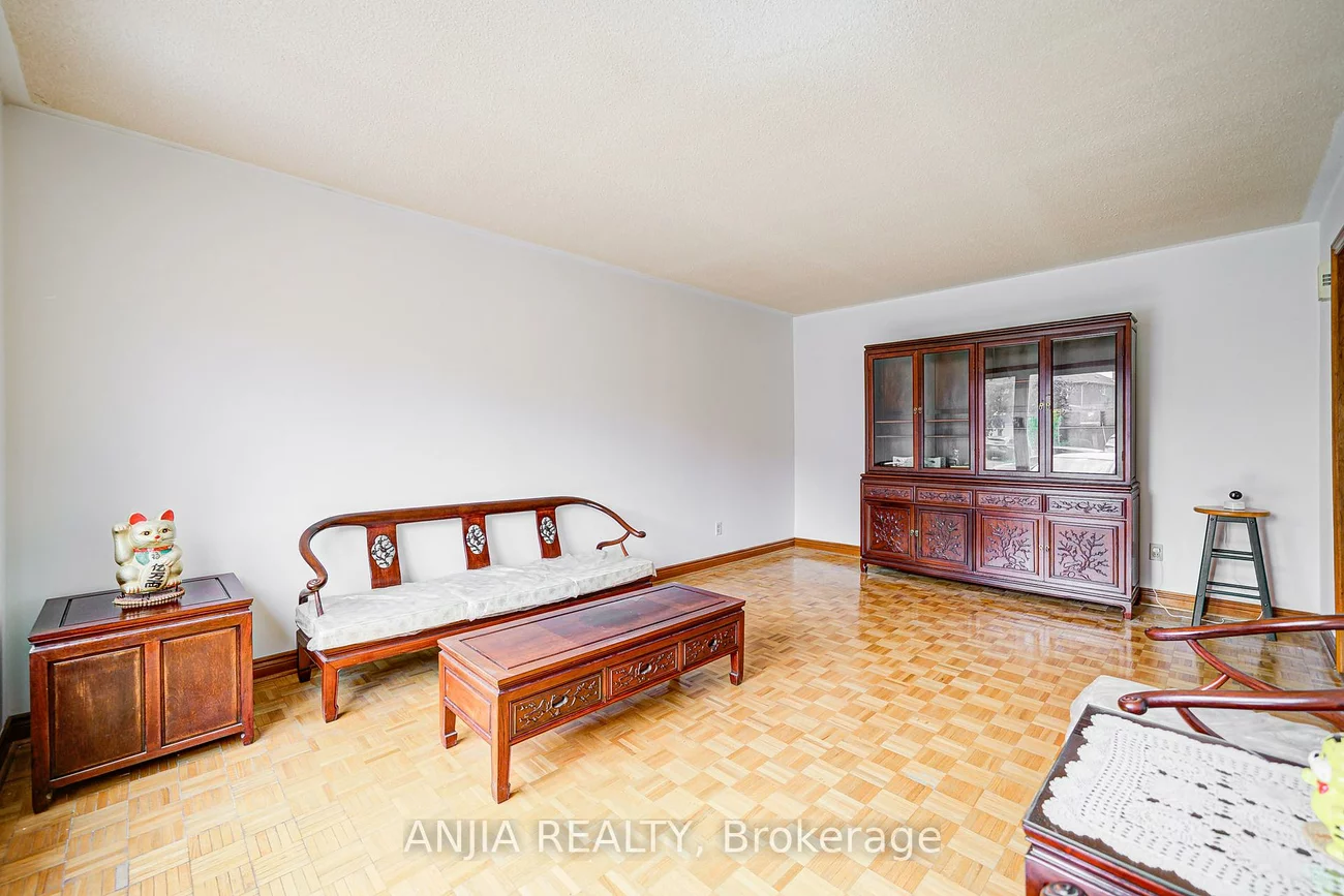 32, Brackin, Milliken Mills East, Markham