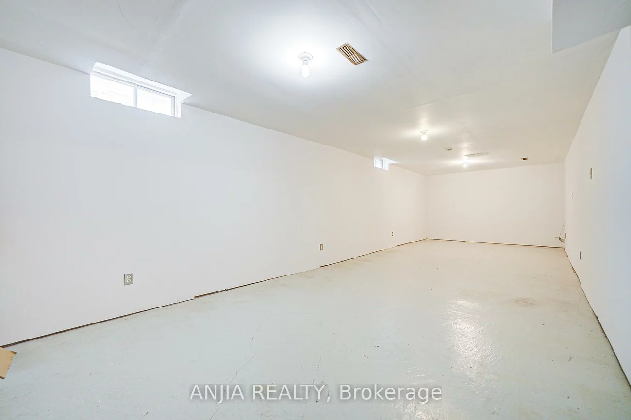 32, Brackin, Milliken Mills East, Markham