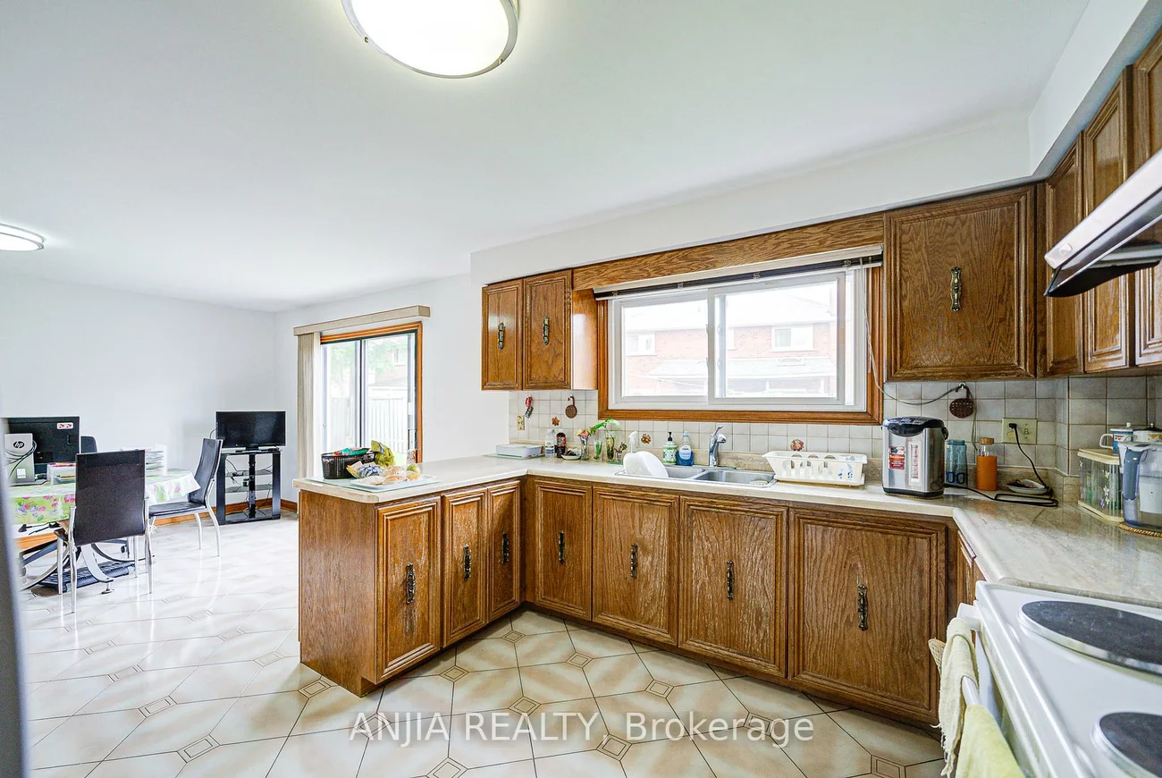 32, Brackin, Milliken Mills East, Markham