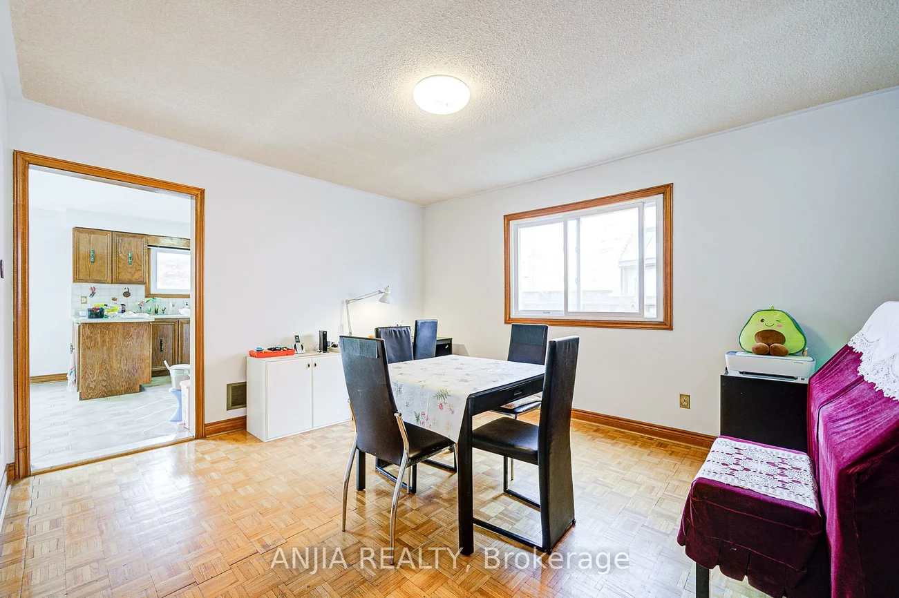 32, Brackin, Milliken Mills East, Markham
