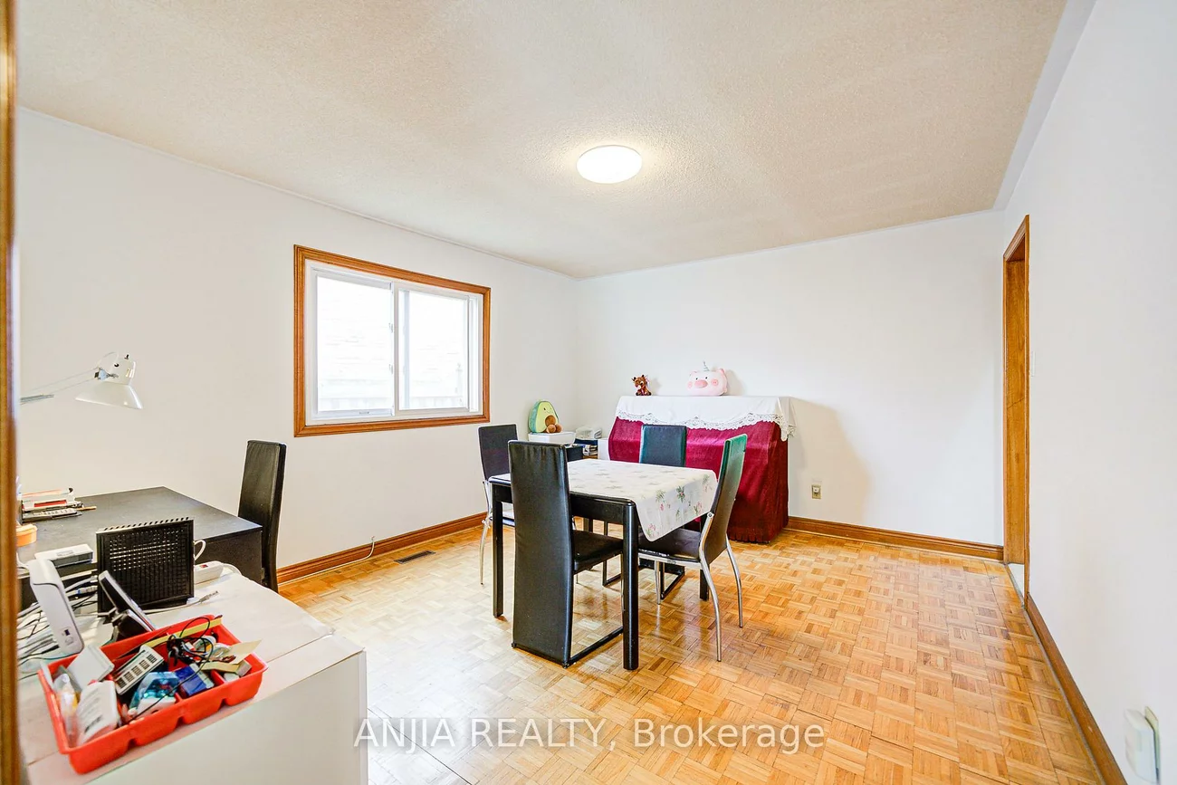 32, Brackin, Milliken Mills East, Markham