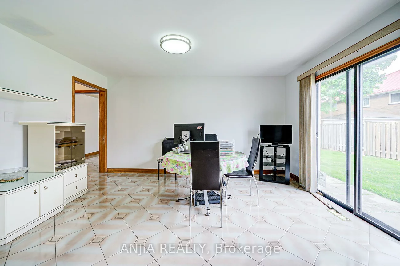 32, Brackin, Milliken Mills East, Markham