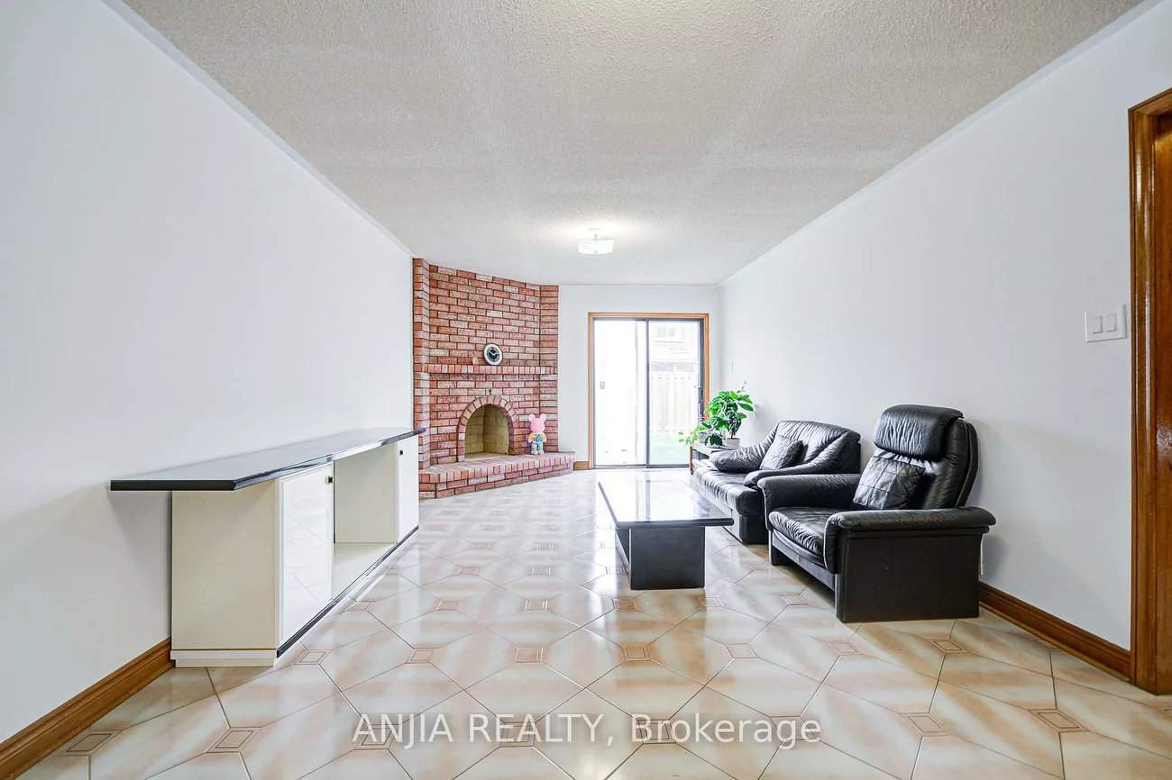 32, Brackin, Milliken Mills East, Markham