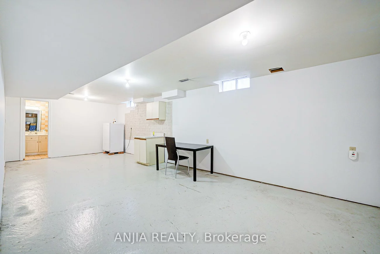 32, Brackin, Milliken Mills East, Markham