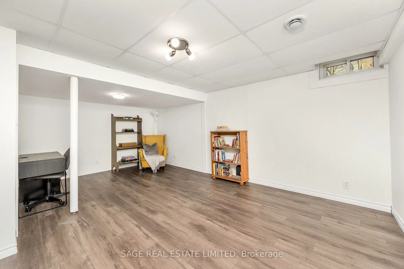 9, Reginald, Markham Village, Markham