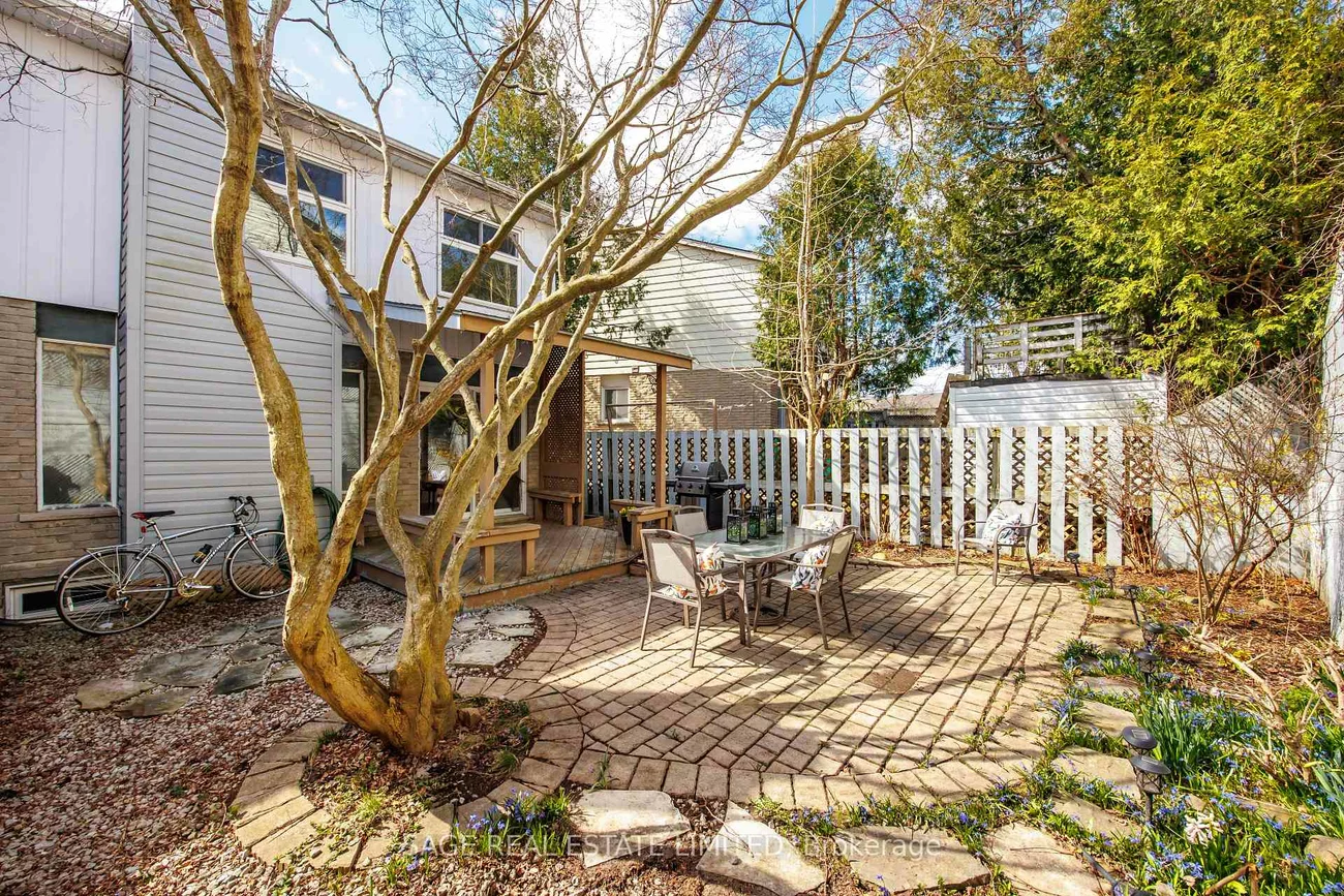 9, Reginald, Markham Village, Markham