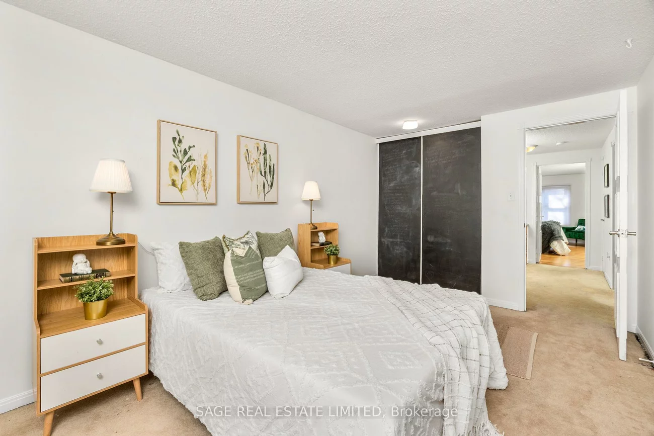 9, Reginald, Markham Village, Markham