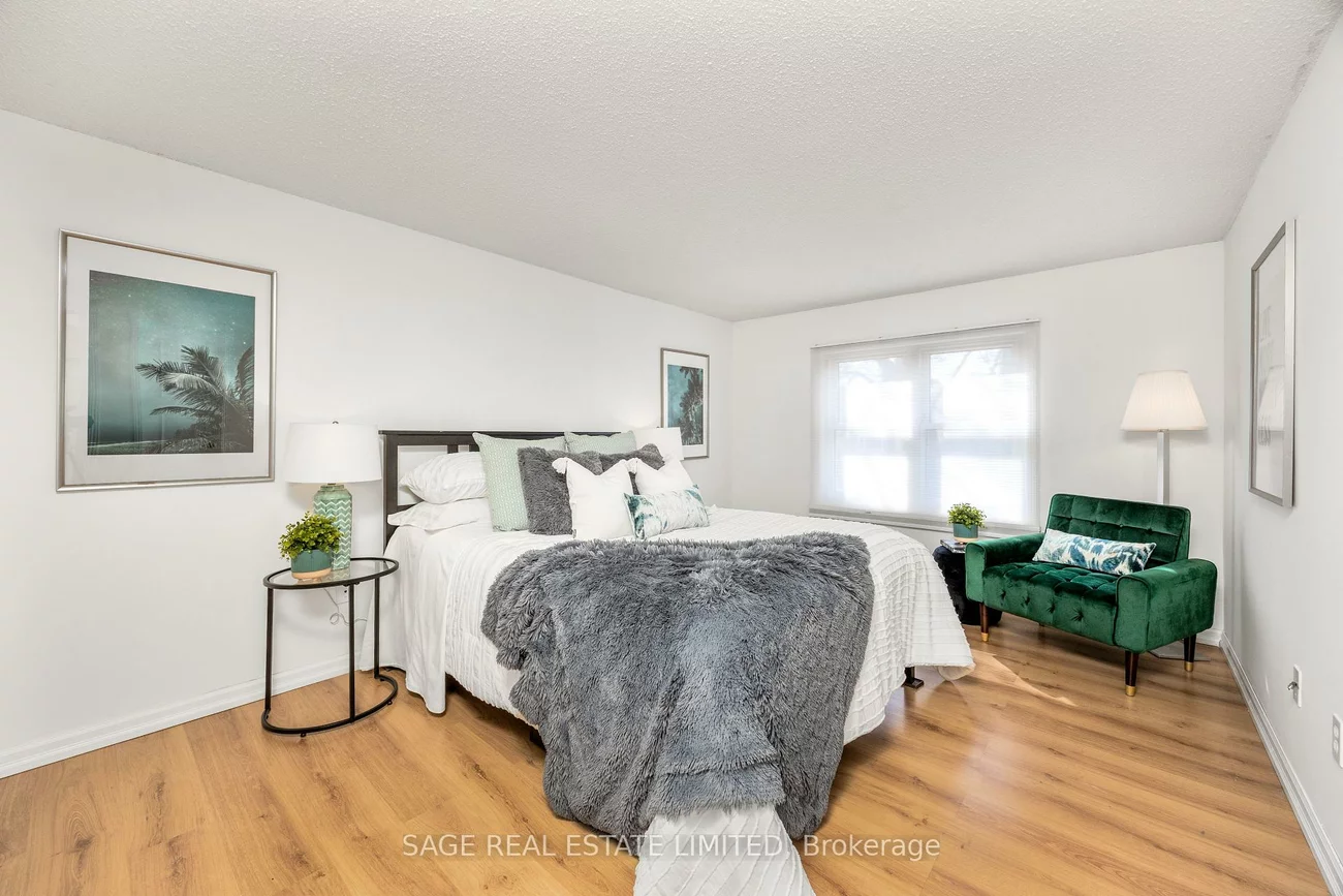 9, Reginald, Markham Village, Markham