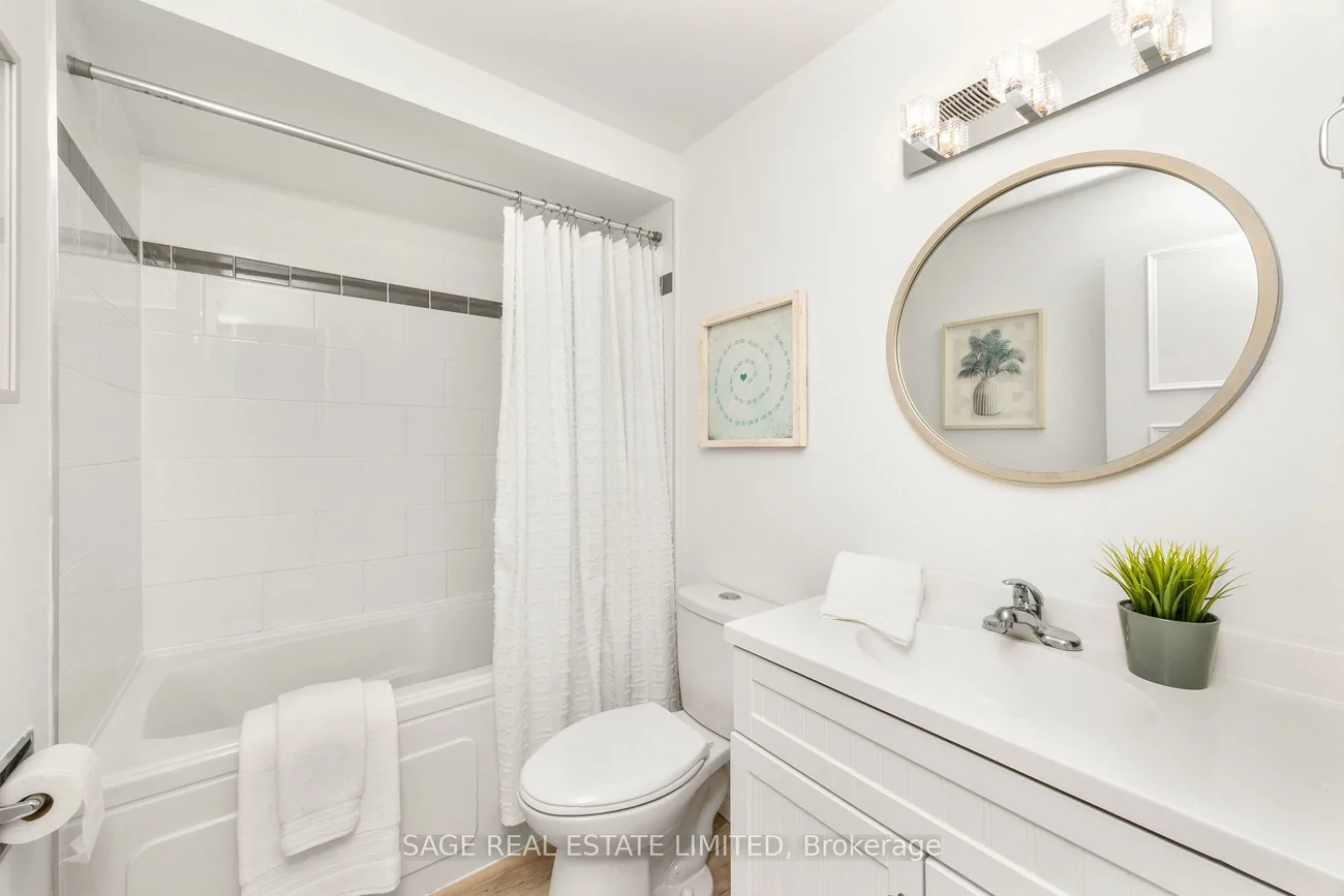 9, Reginald, Markham Village, Markham