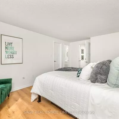 9, Reginald, Markham Village, Markham