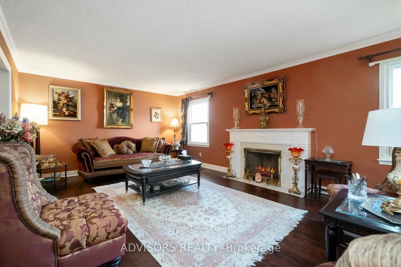 15, Alcaine, Thornhill, Markham