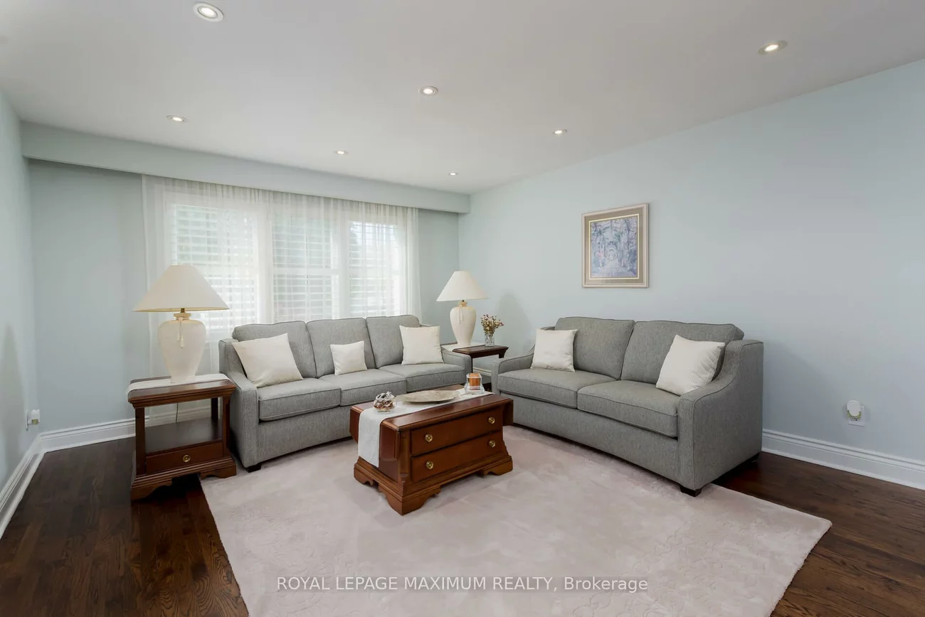 26, Hamilton Hall, Markham Village, Markham