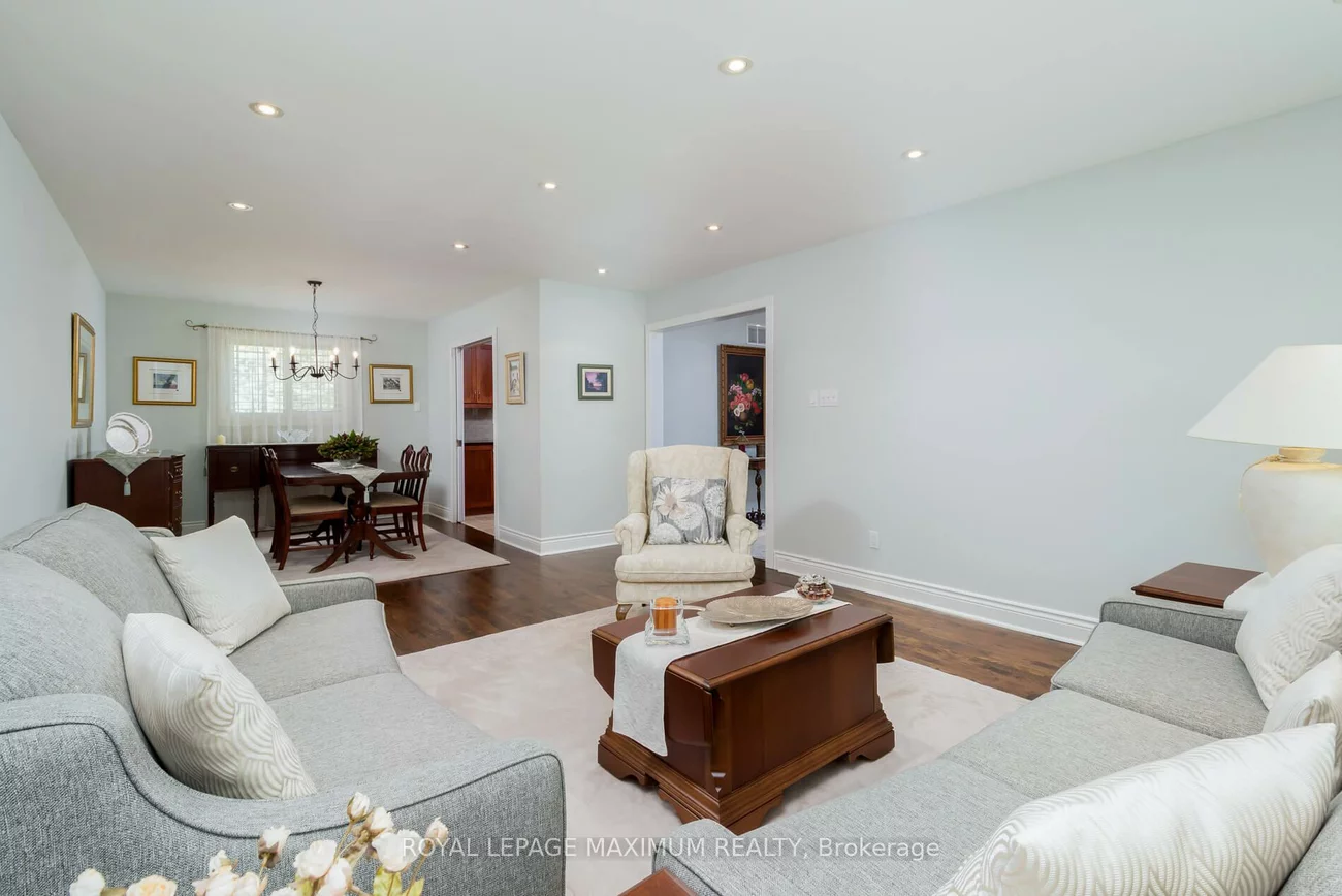 26, Hamilton Hall, Markham Village, Markham